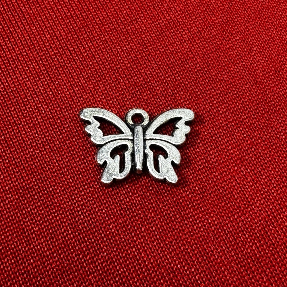 Silver Tone Butterfly Pendant Charm Hang‎ Tag